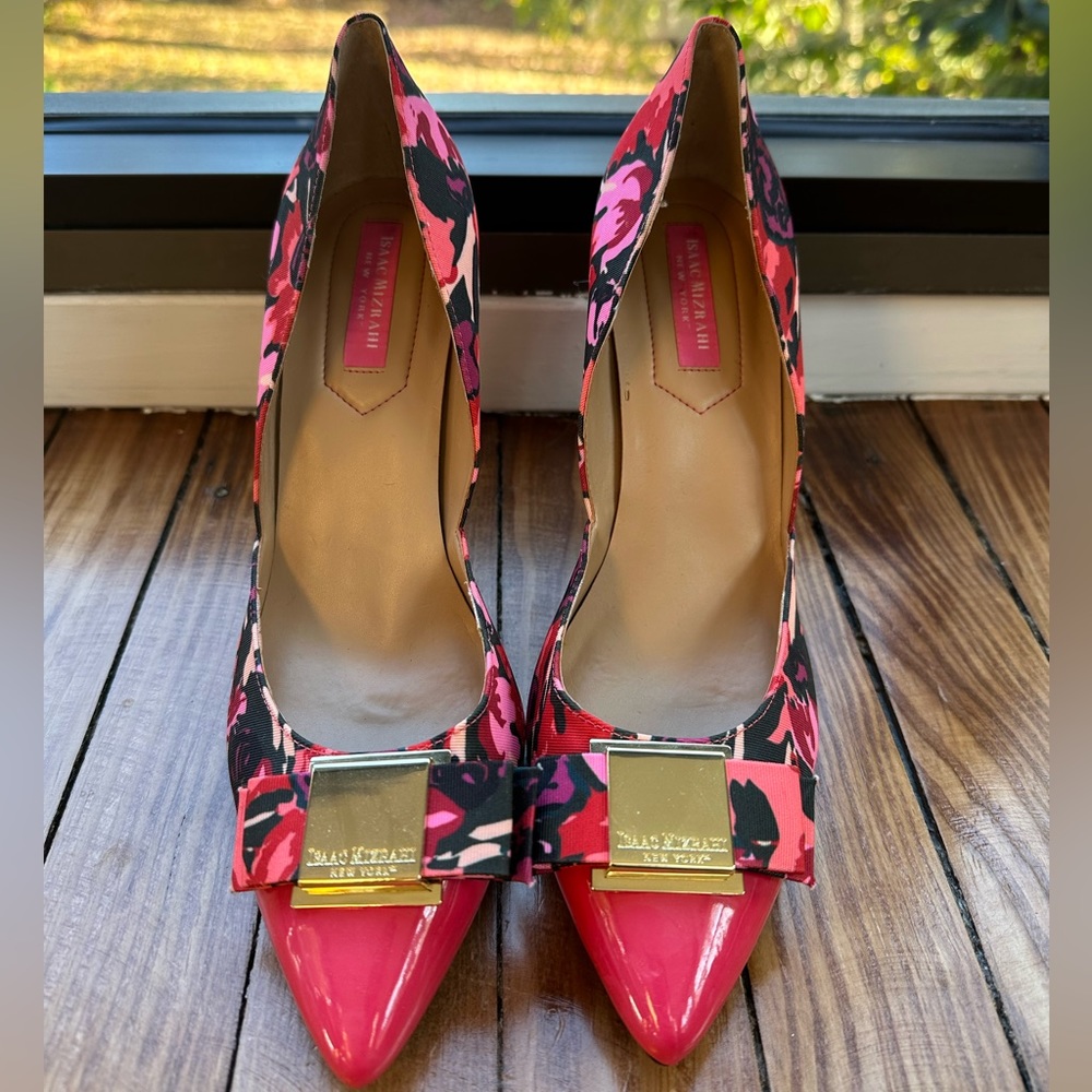 Isaac Mizrahi bold floral print pump